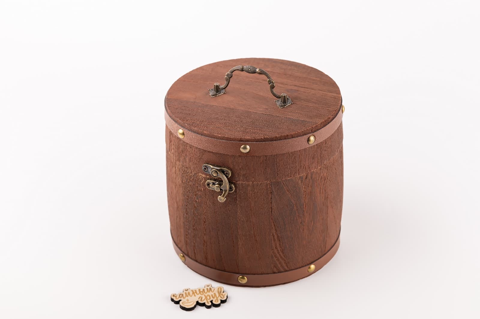 Деревянная бочка
